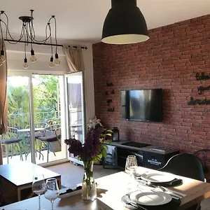 Ultra Apartment